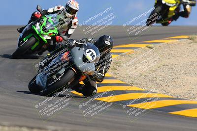 media/Oct-09-2022-SoCal Trackdays (Sun) [[95640aeeb6]]/Turn 12 (140pm)/